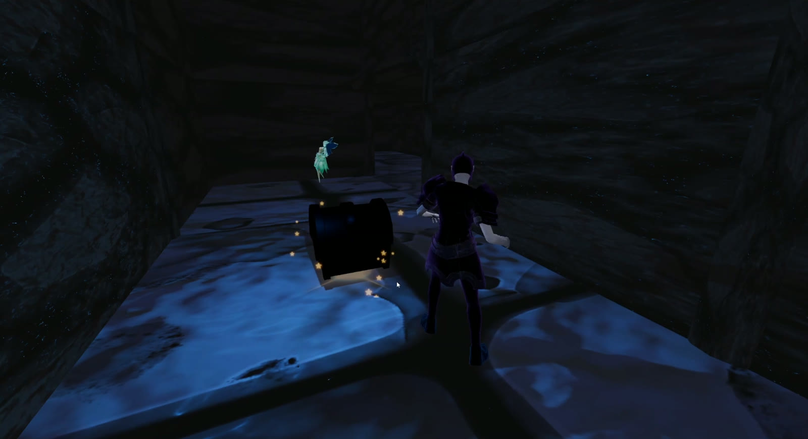 Player discovering a puzzle chest in the Labyrinth